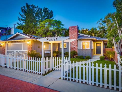 Mandies Fetching Family Home, San Diego