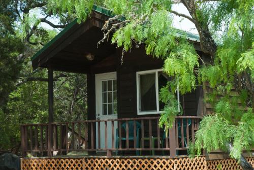 Medina Lake Camping Resort Cabin 7, Lakehills