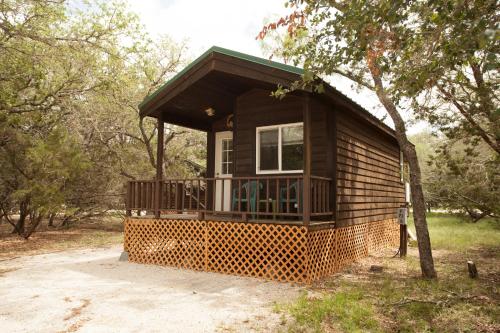 Medina Lake Camping Resort Studio Cabin 1, Lakehills