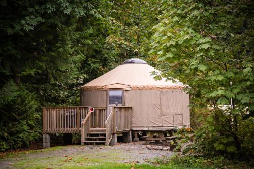 Mount Vernon Camping Resort 20 ft. Yurt 1, Bow