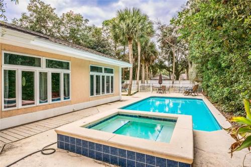 Myrtle Lane - Five Bedroom Home - 1, Hilton Head Island