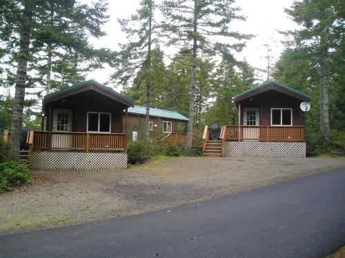 Pacific City Camping Resort Cabin 4, Cloverdale