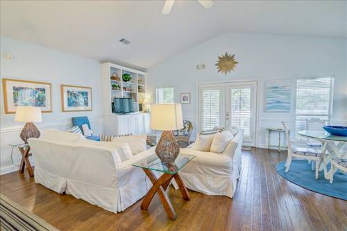 Periwinkle Cottage by RealJoy, Destin