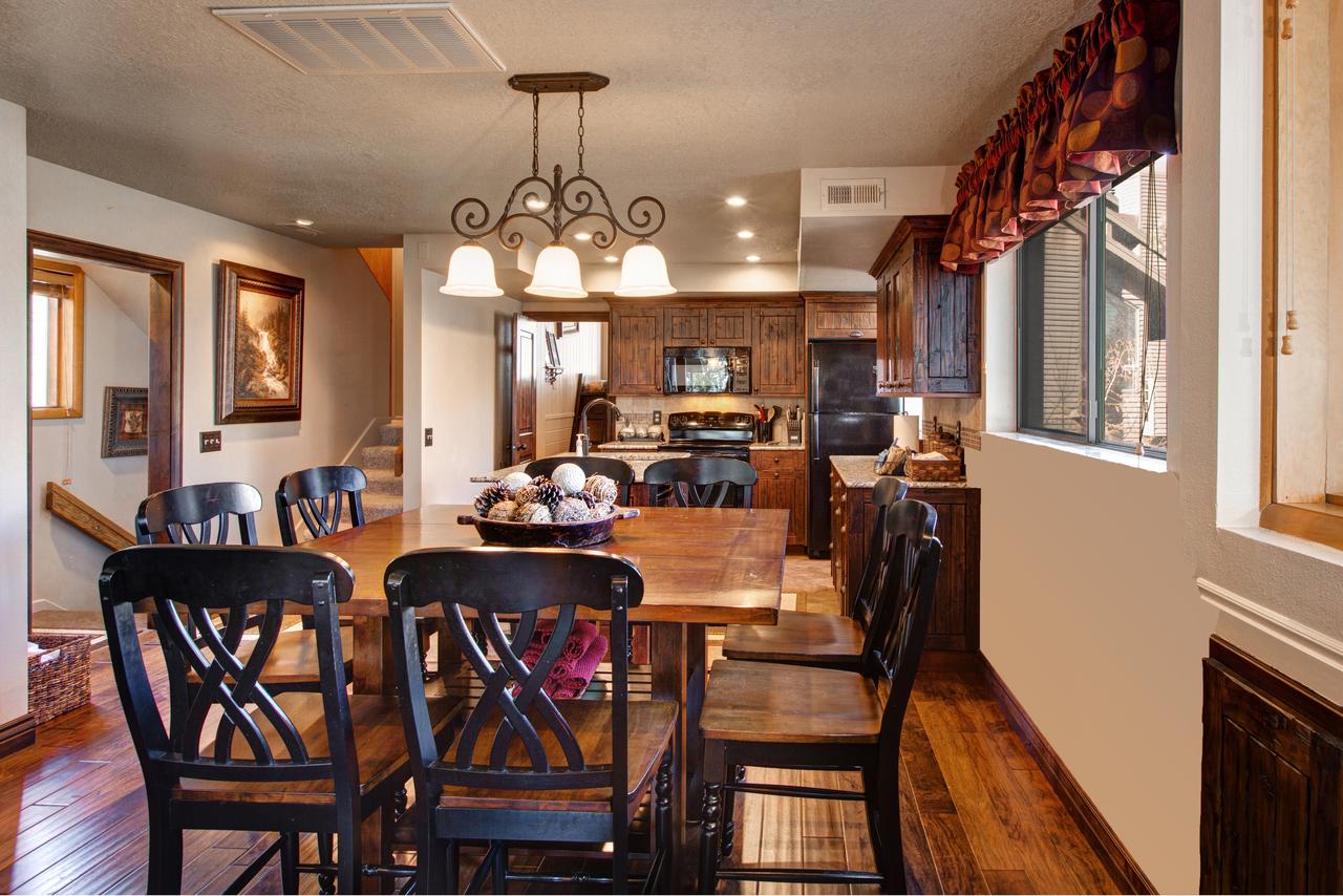 Red Pine Rental at The Canyons Base Townhouse, Park City