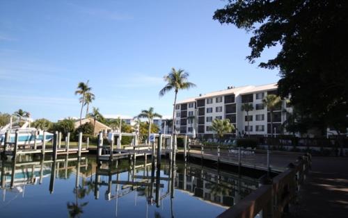 Santa Maria #306 - Canal/Bay Front Condo, Fort Myers Beach