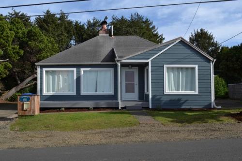 Sea Chalet Home, Lincoln City