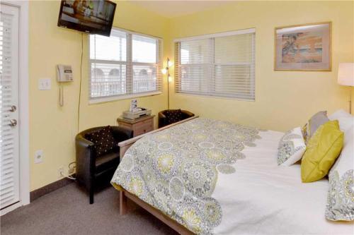 Sea Rocket - Studio Condo - 26, St. Pete Beach