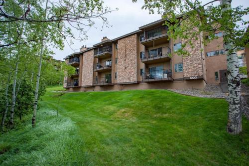 Ski Inn Condominiums, Steamboat Springs