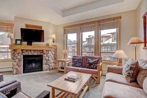 TX414 Taylors Crossing Condo, Copper Mountain