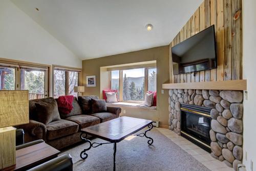 Tyra Chalet 336 - Ski-In/Ski-Out Apartment, Breckenridge