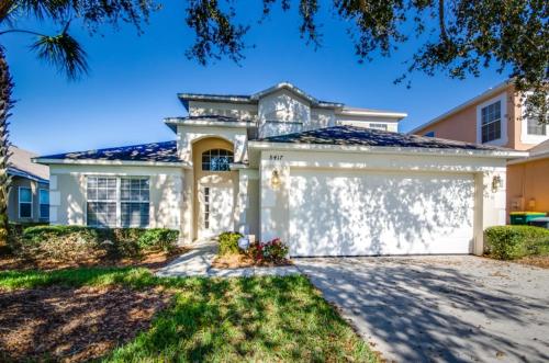 Ultimate on Emerald Island 4 Bed 3 Bathroom 8417 SKC Villa, Kissimmee