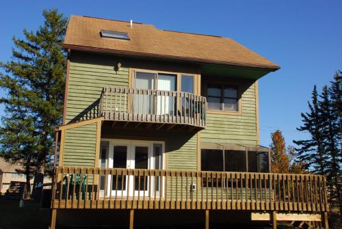 Utopia Three-Bedroom Holiday Home, McHenry