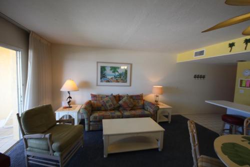 Vacation Condo #332, Fort Myers Beach