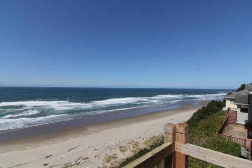 Whale Watcher’s Lookout, Lincoln City