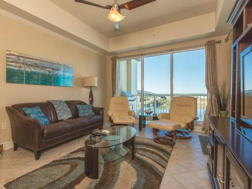 Wharf 521 Apartment, Orange Beach