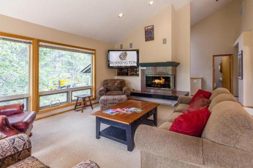 White Elm 30, Sunriver