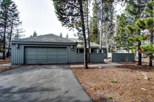 16 Lassen Lane, Sunriver