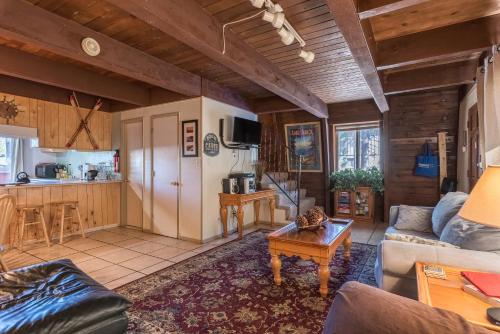 3769 Paradise Avenue Cabin, South Lake Tahoe