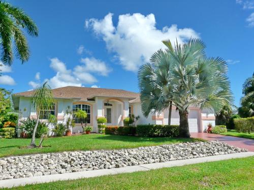 651 Lewis Court, Marco Island