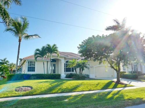 779 Amazon Court, Marco Island