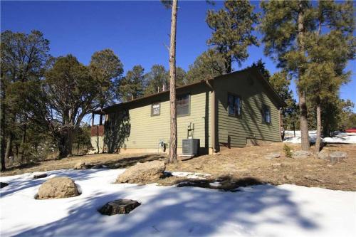 Alpine Annie's Two-bedroom Holiday Home, Ruidoso