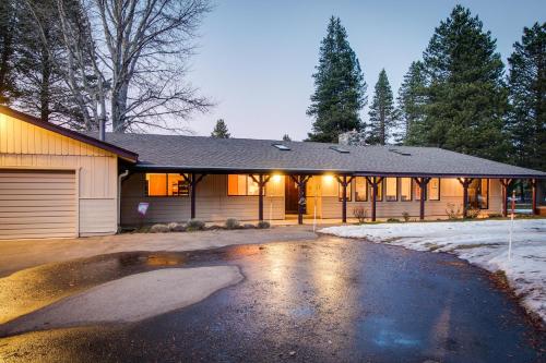 Back Nine Bungalow, South Lake Tahoe