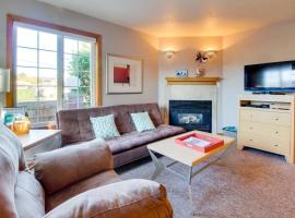 Beaches Inn | Puffins Place Cabana, Cannon Beach