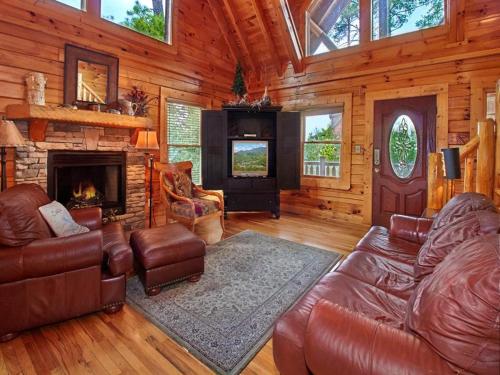 Bear Creek Lodge- Five-Bedroom Cabin, Sevierville