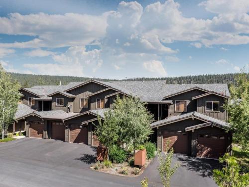 Boulders Family Townhome, Truckee