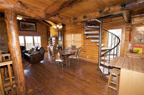 Buena Vida Three-bedroom Holiday Home, Ruidoso