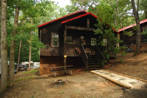 Carolina Landing Camping Resort Luxury Cabin 7, Fair Play