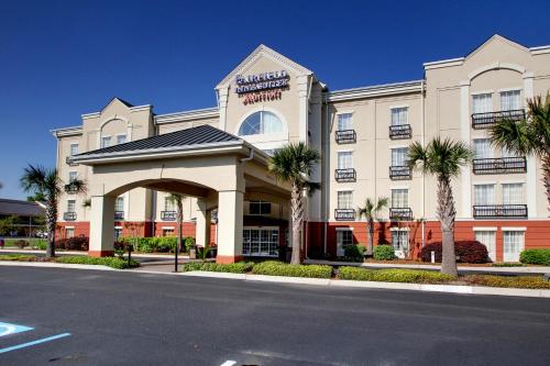 Fairfield Inn & Suites by Marriott Charleston North/Ashley Phosphate, North Charleston
