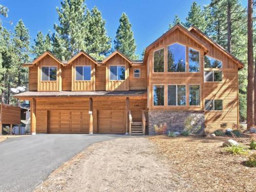 Heavenly Wildwood Lodge 1393W Home, South Lake Tahoe