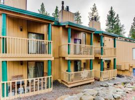 Kings Run Central Condo with Pool and Hot Tub!, Tahoe Vista