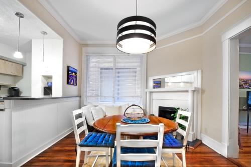 Lucky Lincoln - Two-Bedroom, Savannah