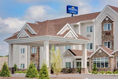 Microtel Inn & Suites by Wyndham Clarion, Clarion