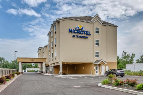 Microtel Inn & Suites by Wyndham Niagara Falls, Niagara Falls