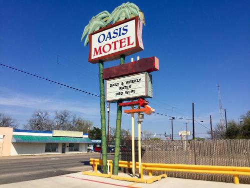 Oasis Motel, Arlington