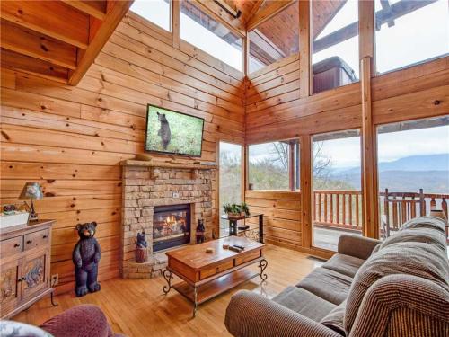 Picture Perfect- One-Bedroom Cabin, Sevierville