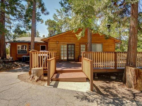 Rustic Pine Manor, Idyllwild