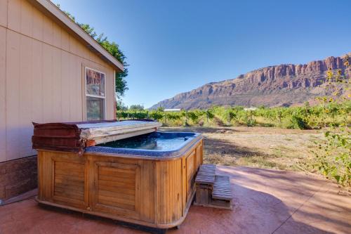 Spanish Valley Vinyard, Moab