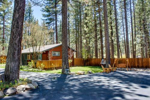 Spruce Grove Washoe Cabin, South Lake Tahoe