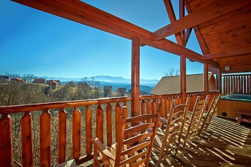 Starry Hope- Three-Bedroom Cabin, Pigeon Forge