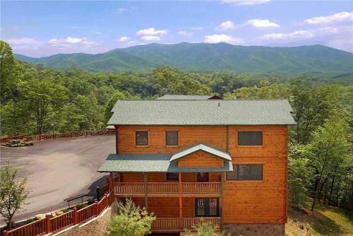 The Great Escape II- Five-Bedroom Cabin, Gatlinburg