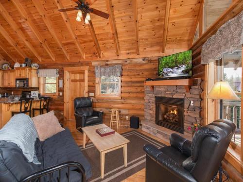 The Sugar Shack- One-Bedroom Cabin, Pigeon Forge