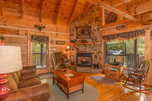 Time for Two- Two-Bedroom Cabin, Gatlinburg