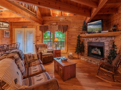 Un'Fir'gettable- Two-Bedroom Cabin, Pigeon Forge